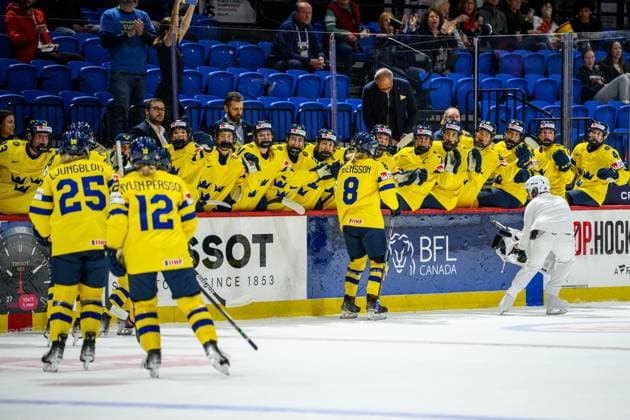 240411 Hilda Svensson of Sweden celebrates after scoring 2-1 during the 2024 IIHF Women s World Championship, WM, Weltmeisterschaft quarterfinal between Canada and Sweden on April 11, 2024 in Utica. Photo: Aron Broman BILDBYRAN COP 341 AM0047 ishockey Ice hockey, Eishockey vm dam 2024 iihf womens world championship dam vm ishockey vm kvartsfinal quarterfinal quarterfinals kanada sverige sweden women canada day 9 bbeng jubel Copyright: ARONxBROMAN BB240411AM076