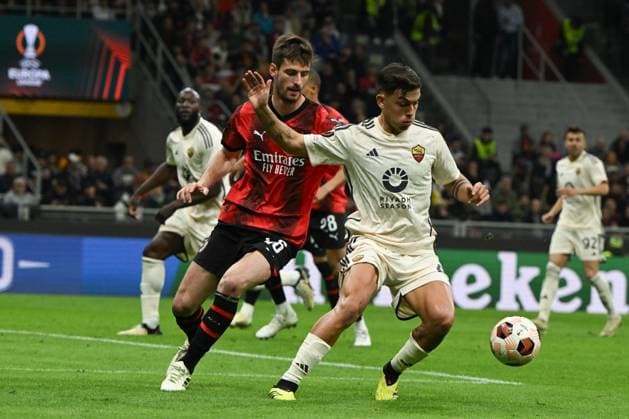Paulo Dybala of AS Roma during the UEFA Europa League Semi finals first leg match between AC Milan and AS Roma on Avril 11, 2024 at Giuseppe Meazza San Siro Siro stadium in Milan, Italy. Credit: Tiziano Ballabio  Copyright: xTizianoxBallabio IPAxSportx xipax xx IPA_45067841 IPA_Agency_IPA45067841