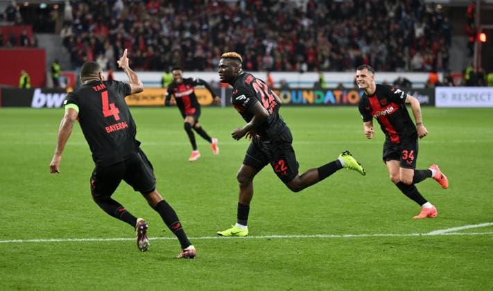 Jubel 2:0 v.li., Jonathan Tah (Bayer 04 Leverkusen), Victor Boniface (Bayer 04 Leverkusen), Granit Xhaka (Bayer 04 Leverkusen) 11.04.2024, Fussball Europa League, Saison 2023 2024, Viertelfinale Hinspiel, Bayer 04 Leverkusen - West Ham United Leverkusen BayArena Nordrhein Westfalen Deutschland