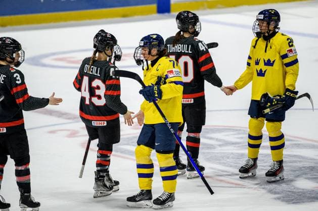 240411 Anna Kjellbin and Hanna Olsson of Sweden after the 2024 IIHF Women s World Championship, WM, Weltmeisterschaft quarterfinal between Canada and Sweden on April 11, 2024 in Utica. Photo: Aron Broman BILDBYRAN COP 341 AM0047 ishockey Ice hockey, Eishockey vm dam 2024 iihf womens world championship dam vm ishockey vm kvartsfinal quarterfinal quarterfinals kanada sverige sweden women canada day 9 bbeng Copyright: ARONxBROMAN BB240411AM141