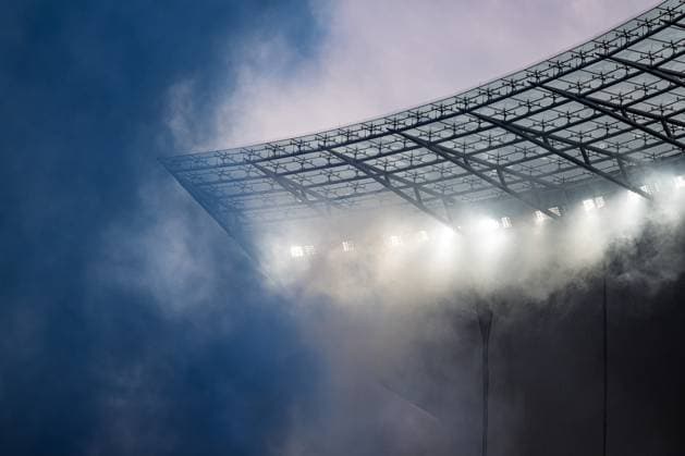 Berlin, Deutschland 12. April 2024: 2. BL - 2023 2024 - Hertha BSC vs. FC Hansa Rostock Im Bild: Pyronebel im Olympiastadion DFL regulations prohibit any use of photographs as image sequences and or quasi-video.