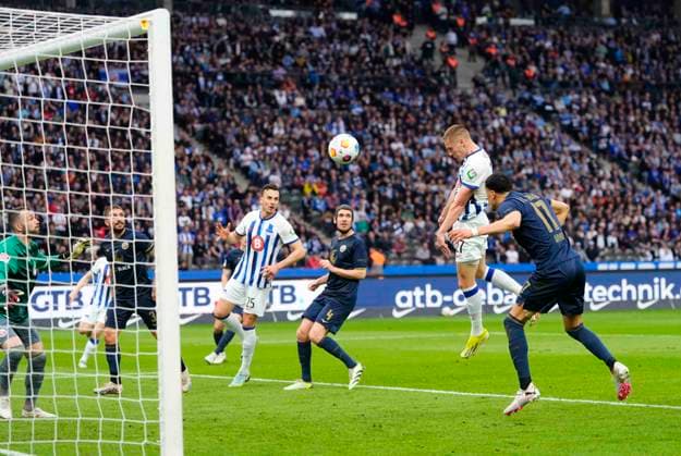 Germany, Berlin, 12.04.2024, Olympic Stadium, Hertha BSC vs FC Hansa Rostock - 2. Bundesliga, Palko Dardai (Hertha Berlin) scores the teams first goal Berlin Olympic Stadium Berlin Germany