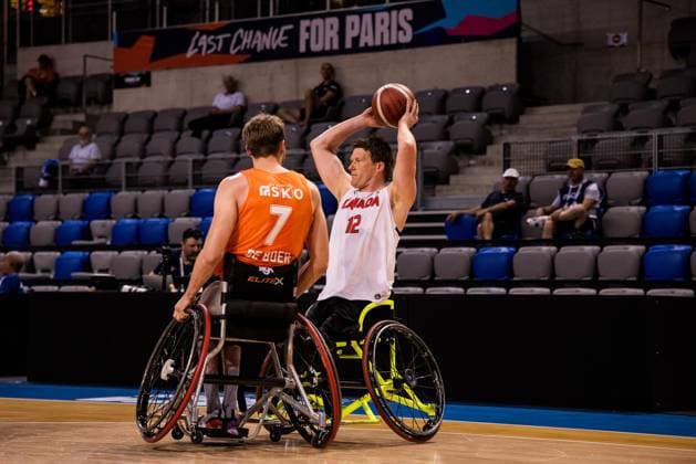 2024 IWBF Men’s Repechage: Kanda - Niederlande; 12.04.2024 Patrick de Boer (Niederlande, 7), Patrick Anderson (Kanada, 12) am Ball 2024 IWBF Men’s Repechage: Kanda - Niederlande, Azur Arena, Antibes Copyright: xBEAUTIFULxSPORTS Wunderlx