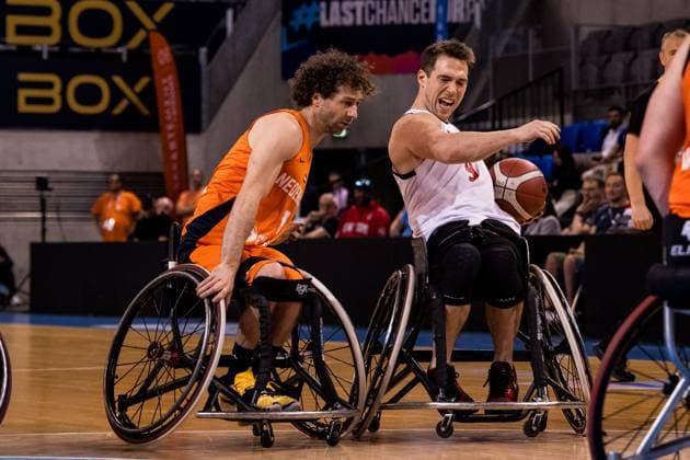 2024 IWBF Men’s Repechage: Kanda - Niederlande; 12.04.2024 Robin Poggenwisch (Niederlande, 1), Colin Higgins (Kanada, 9) am Ball 2024 IWBF Men’s Repechage: Kanda - Niederlande, Azur Arena, Antibes Copyright: xBEAUTIFULxSPORTS Wunderlx
