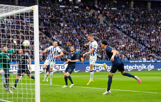 Germany, Berlin, 12.04.2024, Olympic Stadium, Hertha BSC vs FC Hansa Rostock - 2. Bundesliga, Palko Dardai (Hertha Berlin) scores the teams first goal Berlin Olympic Stadium Berlin Germany