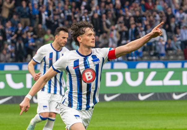 Sport Bilder des Tages Fussball, Herren, Saison 2023 2024, 2. Bundesliga (29. Spieltag), Hertha BSC - F.C. Hansa Rostock, Fabian Reese (Hertha BSC), Jubel nach Tor zum 2:0, 12.04. 2024,