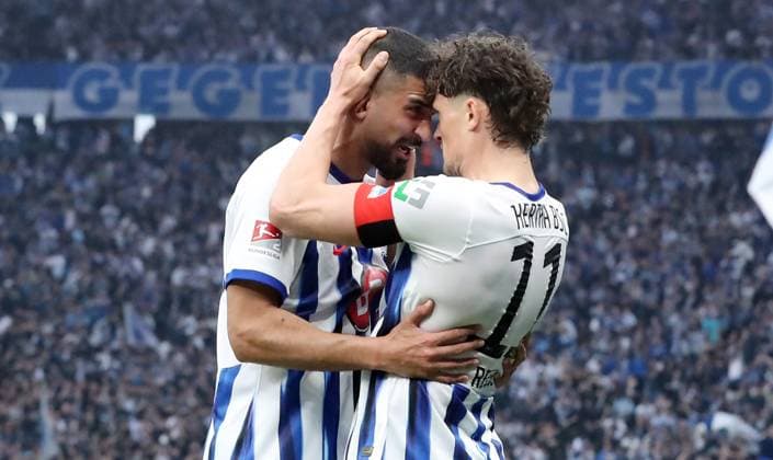 Fabian Reese jubelt nach 2:0 mit Aymane Barkok Freude Emotion Jubel Fußball Fussball DFL 2.Bundesliga Herren 29.Spieltag Saison 2023 2024 12.04.2024 Hertha BSC Berlin vs. FC Hansa Rostock DFL regulations prohibit any use of photographs as image sequences and or quasi-video