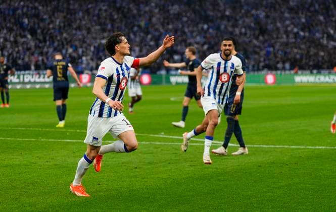 Germany, Berlin, 12.04.2024, Olympic Stadium, Hertha BSC vs FC Hansa Rostock - 2. Bundesliga, Fabian Reese (Hertha Berlin) celebrates the second goal Berlin Olympic Stadium Berlin Germany