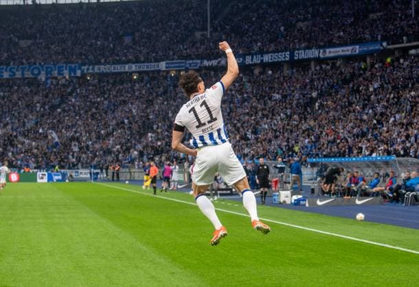 Fussball, Herren, Saison 2023 2024, 2. Bundesliga (29. Spieltag), Hertha BSC - F.C. Hansa Rostock, Fabian Reese (Hertha BSC), Jubel nach Tor zum 2:0, 12.04. 2024,