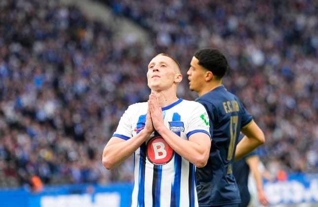 Germany, Berlin, 12.04.2024, Olympic Stadium, Hertha BSC vs FC Hansa Rostock - 2. Bundesliga, Palko Dardai (Hertha Berlin) gestures Berlin Olympic Stadium Berlin Germany