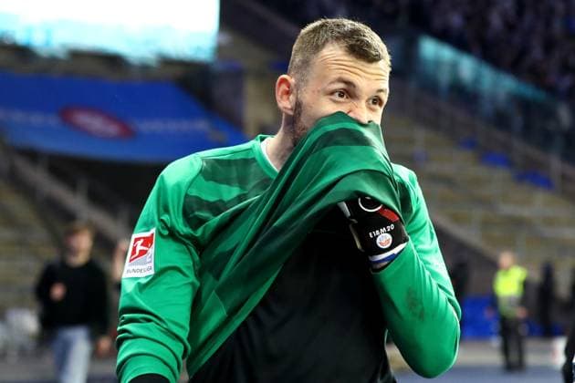 12.04.2024, xtgx, Fussball 2. Bundesliga, Hertha BSC - FC Hansa Rostock emspor, v.l. Markus Kolke (FC Hansa Rostock) Enttäuscht enttaeuscht traurig frustriert ratlos (DFL DFB REGULATIONS PROHIBIT ANY USE OF PHOTOGRAPHS as IMAGE SEQUENCES and or QUASI-VIDEO) Berlin
