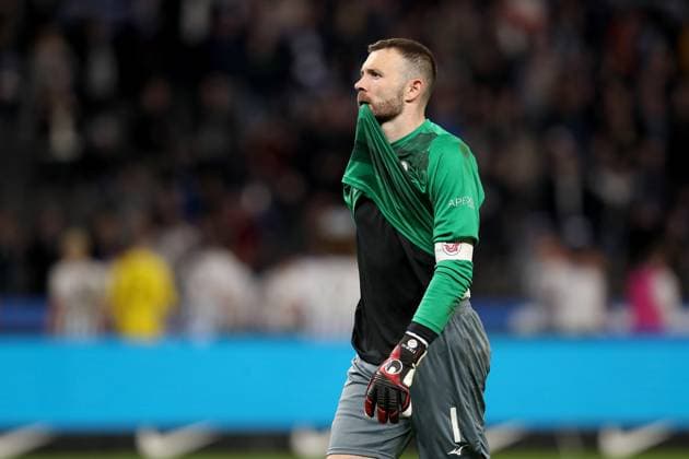 12.04.2024, xtgx, Fussball 2. Bundesliga, Hertha BSC - FC Hansa Rostock emspor, v.l. Markus Kolke (FC Hansa Rostock) Enttäuscht enttaeuscht traurig frustriert ratlos (DFL DFB REGULATIONS PROHIBIT ANY USE OF PHOTOGRAPHS as IMAGE SEQUENCES and or QUASI-VIDEO) Berlin