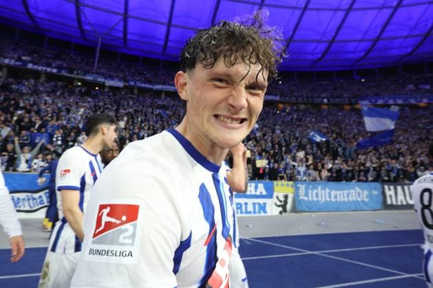 DEU, DFL, 2. FBL, Hertha BSC vs. Hansa Rostock, 12.04.2024, Berliner Olympiastadion, Berlin, DEU, DFL, 2. FBL, Hertha BSC vs. Hansa Rostock, im Bild Fabian Reese (Hertha BSC Berlin 11) DFL - regulations prohibit any use of Photographs as image sequences and or quasi-video Foto: Juergen Engler nordphoto GmbH