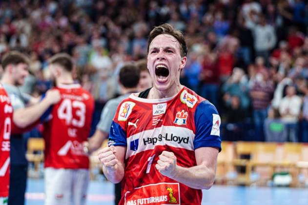 Bilder des Jahres 2024, Sport 04 April Sport Themen der Woche KW15 Leif Tissier (Handball Verein Hamburg, 07) jubelt Jubel nach Unentschieden Spielende GER, Handball Sport Verein Hamburg vs. THW Kiel, Handball, Bundesliga, Spieltag 25, Saison 2023 2024, 12.04.2024 GER, Handball Sport Verein Hamburg vs. THW Kiel, Handball, Bundesliga, Spieltag 25, Saison 2023 2024, 12.04.2024 Hamburg *** Leif Tissier Handball Sport Verein Hamburg, 07 cheers after draw end of match GER, Handball Sport Verein Hamburg vs THW Kiel, Handball, Bundesliga, Matchday 25, Season 2023 2024, 12 04 2024 GER, Handball Sport Verein Hamburg vs THW Kiel, Handball, Bundesliga, Matchday 25, Season 2023 2024, 12 04 2024 Hamburg Copyright: xEibnerxPressefoto MarcelxvonxFehrnx EP_MFN