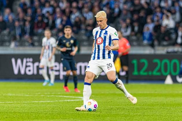 Berlin, Deutschland 12. April 2024: 2. BL - 2023 2024 - Hertha BSC vs. FC Hansa Rostock Im Bild: Marc Oliver Kempf (Hertha BSC) DFL regulations prohibit any use of photographs as image sequences and or quasi-video.