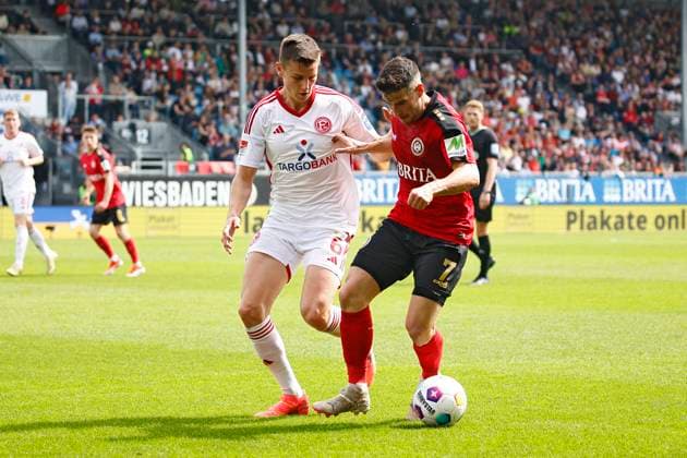 13.04.2024, xavx, Fussball 2.Bundesliga, SV Wehen Wiesbaden - Fortuna Düsseldorf emspor, v.l. (DFL DFB REGULATIONS PROHIBIT ANY USE OF PHOTOGRAPHS as IMAGE SEQUENCES and or QUASI-VIDEO) Wiesbaden