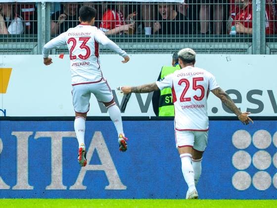 Matthias Zimmermann (Fortuna Duesseldorf, 25) und Shinta Appelkamp (Fortuna Duesseldorf, 23) bjubeln das Tor zum 0:1, GER, SV Wehen Wiesbaden vs. Fortuna Duesseldorf, Fussball, 2. Bundesliga, 29. Spieltag, Spielzeit 2023 2024, 13.04.2024. DFL REGULATIONS PROHIBIT ANY USE OF PHOTOGRAPHS AS IMAGE SEQUENCES AND OR QUASI-VIDEO GER, SV Wehen Wiesbaden vs. Fortuna Duesseldorf, Fussball, 2. Bundesliga, 29. Spieltag, Spielzeit 2023 2024, 13.04.2024. Wiesbaden