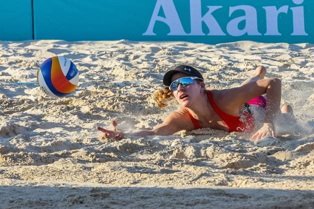 (240413) -- LAGUNA PROVINCE, April 13, 2024 -- Israel s Ronni Rivka Lavie saves the ball during the women s quarterfinal between Israel s Anita Dave Ronni Rivka Lavie and Alaina Chacon Mariah Whalen of the United States at the Volleyball World Beach Pro Tour Futures in Laguna Province, the Philippines, April 13, 2024. ) (SP)THE PHILIPPINES-LAGUNA PROVINCE Beach volleyball, Beachvolleyball BEACH PRO TOUR FUTURES-QUARTERFINALS RouellexUmali 