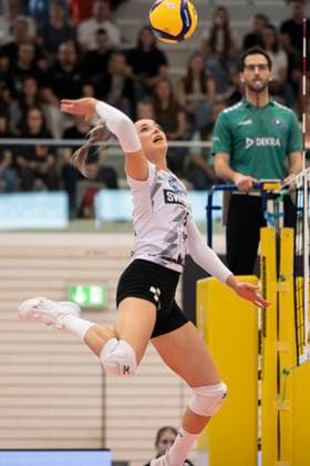 2. Bundesliga Frauen Pro: Schwarz-Weiss Erfurt vs. DSHS SnowTrex Köln; 13.04.2024 Silvie Pavlová ( 4; Schwarz-Weiss Erfurt) 2. Bundesliga Frauen Pro: Schwarz-Weiss Erfurt vs. DSHS SnowTrex Köln; Riethsporthalle Erfurt; 13.04.2024 Copyright: xBEAUTIFULxSPORTS Duehringx