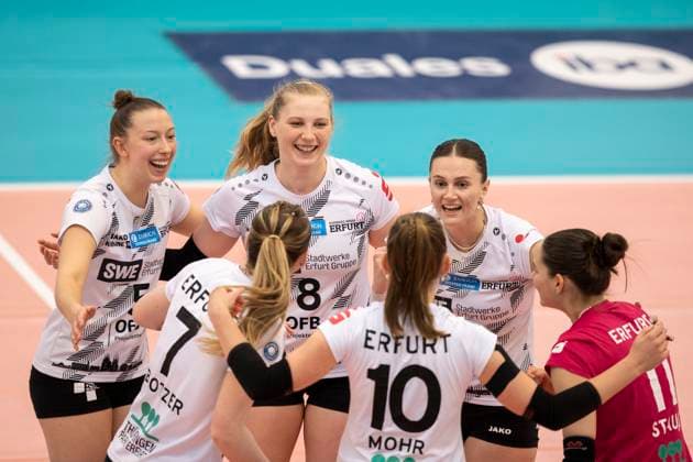 2. Bundesliga Frauen Pro: Schwarz-Weiss Erfurt vs. DSHS SnowTrex Köln; 13.04.2024 Jubel (Schwarz-Weiss Erfurt) 2. Bundesliga Frauen Pro: Schwarz-Weiss Erfurt vs. DSHS SnowTrex Köln; Riethsporthalle Erfurt; 13.04.2024 Copyright: xBEAUTIFULxSPORTS Duehringx