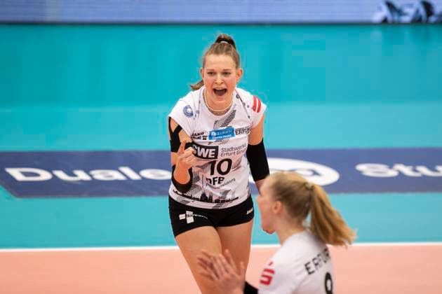 2. Bundesliga Frauen Pro: Schwarz-Weiss Erfurt vs. DSHS SnowTrex Köln; 13.04.2024 Pia Mohr ( 10; Schwarz-Weiss Erfurt) 2. Bundesliga Frauen Pro: Schwarz-Weiss Erfurt vs. DSHS SnowTrex Köln; Riethsporthalle Erfurt; 13.04.2024 Copyright: xBEAUTIFULxSPORTS Duehringx