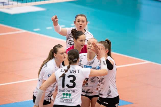 2. Bundesliga Frauen Pro: Schwarz-Weiss Erfurt vs. DSHS SnowTrex Köln; 13.04.2024 Jubel (Schwarz-Weiss Erfurt) 2. Bundesliga Frauen Pro: Schwarz-Weiss Erfurt vs. DSHS SnowTrex Köln; Riethsporthalle Erfurt; 13.04.2024 Copyright: xBEAUTIFULxSPORTS Duehringx