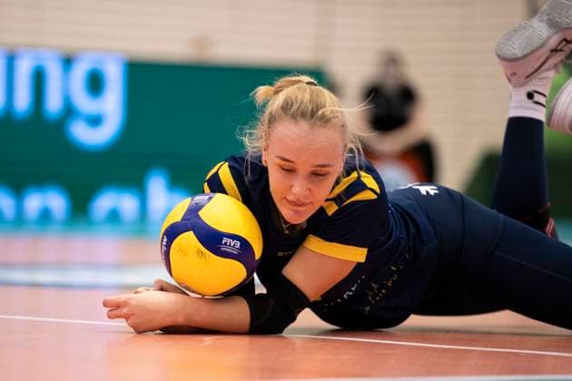2. Bundesliga Frauen Pro: Schwarz-Weiss Erfurt vs. DSHS SnowTrex Köln; 13.04.2024 Viktoria Dörschug ( 3; DSHS SnowTrex Köln) 2. Bundesliga Frauen Pro: Schwarz-Weiss Erfurt vs. DSHS SnowTrex Köln; Riethsporthalle Erfurt; 13.04.2024 Copyright: xBEAUTIFULxSPORTS Duehringx