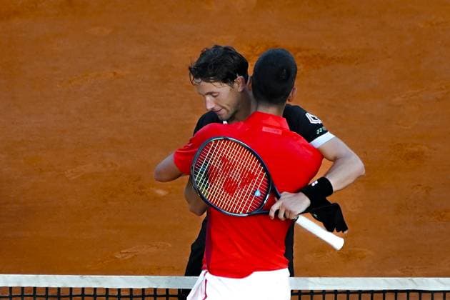 Casper Ruud (Norvege) - Novak Djokovic (Serbie) TENNIS : Monaco Rolex Masters - 1 2 de finale - Monaco - 13 04 2024 NorbertScanella Panoramic 