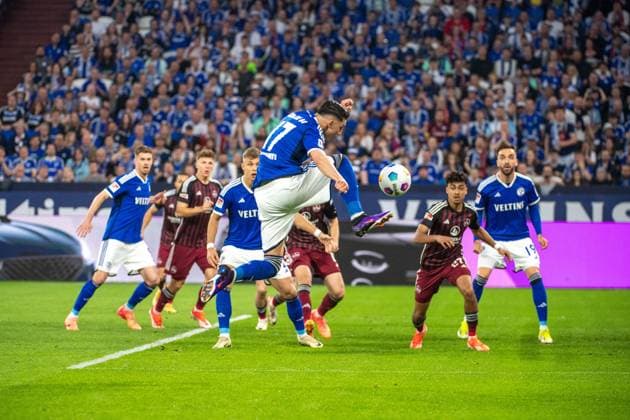 2. Fussball Bundesliga: FC Schalke 04 - 1. FC Nürnberg; 13.04.2024 Yusuf Kabadayi (FC Schalke 04, 17); 2. Fussball Bundesliga. FC Schalke 04 - 1. FC Nürnberg, 29. Spieltag, am 13.04.2024, Veltins Arena, Gelsenkirchen. DFL REGULATIONS PROHIBIT ANY USE OF PHOTOGRAPHS AS IMAGE SEQUENCES AND OR QUASI-VIDEO.