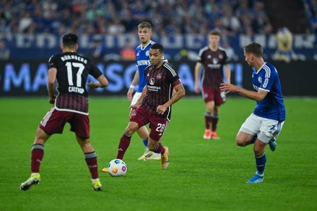 13.04.2024, Fussball, 2. Bundesliga, 29. Spieltag Saison 2023 2024, FC Schalke 04 - 1. FC Nuernberg, Jan Gyamerah (1. FC Nürnberg) xRHR-FOTO TKx