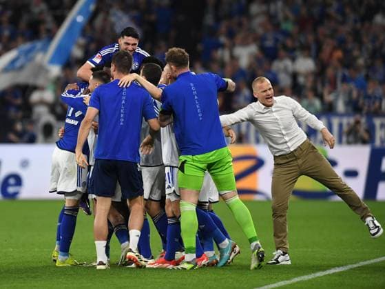 13.04.2024, Gelsenkirchen, Germany, VELTINS-Arena, FC Schalke 04 vs 1. FC Nuernberg - 2. Bundesliga, Kenan Karaman (FC Schalke 04) Torjubel, jubelt mit seiner Mannschaft nach dem Treffer zum 1:0 (Foto Ralf Treese) DFB DFL REGULATIONS PROHIBIT ANY USE OF PHOTOGRAPHS AS IMAGE SEQUENCES AND OR QUASI-VIDEO. Gelsenkirchen VELTINS-Arena North Rhine-Westphalia Germany