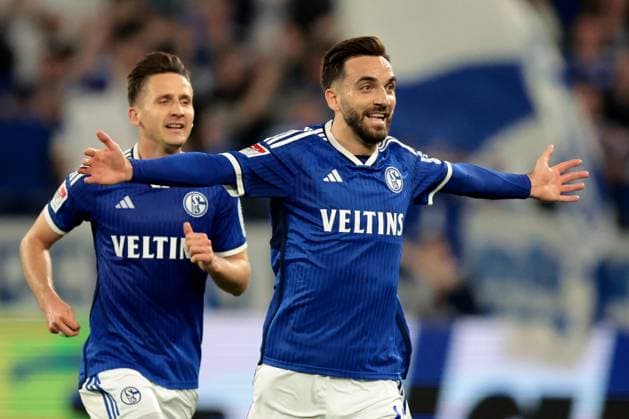 Kenan Karaman (FC Schalke 04) freut sich über sein Tor zum 1:0 beim Spiel der 2. BL (Saison 2023 24) FC Schalke 04 - 1. FC Nürnberg. Copyright: Thomas Pakusch
