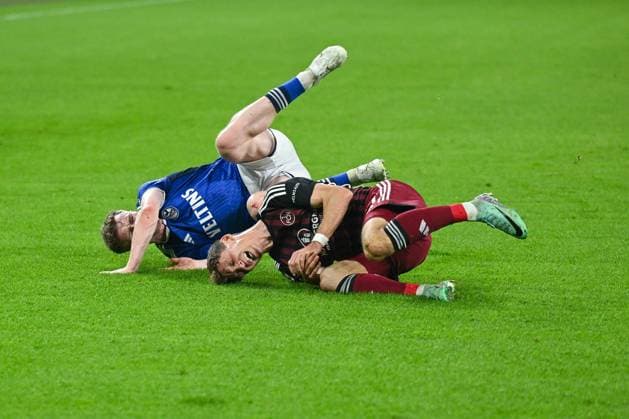13.04.2024, Fussball, 2. Bundesliga, 29. Spieltag Saison 2023 2024, FC Schalke 04 - 1. FC Nuernberg, Derry Murkin (FC Schalke 04), Benjamin Goller (1. FC Nürnberg) xRHR-FOTO TKx