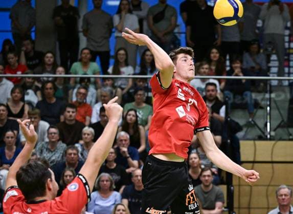 Volleyball 2. Bundesliga Saison 2023 2024 TV Rottenburg - TV Buehl 13.04.2024 Jan Huber (re, TV Rottenburg)