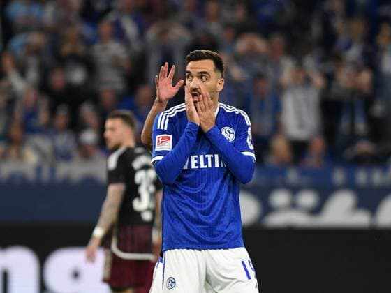 13.04.2024, Gelsenkirchen, Germany, VELTINS-Arena, FC Schalke 04 vs 1. FC Nuernberg - 2. Bundesliga, Kenan Karaman (FC Schalke 04) enttaeuscht nach verschossenem Elfmeter (Foto Ralf Treese) DFB DFL REGULATIONS PROHIBIT ANY USE OF PHOTOGRAPHS AS IMAGE SEQUENCES AND OR QUASI-VIDEO. Gelsenkirchen VELTINS-Arena North Rhine-Westphalia Germany