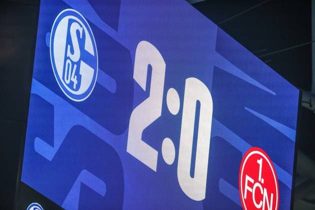13.04.2024, Fussball, 2. Bundesliga, 29. Spieltag, Saison 2023 2024, FC Schalke 04 - 1. FC Nuernberg, Endtand auf der Anzeigetafel. Gelsenkirchen Veltins Arena NRW Deutschland xRHR-FOTO TRx