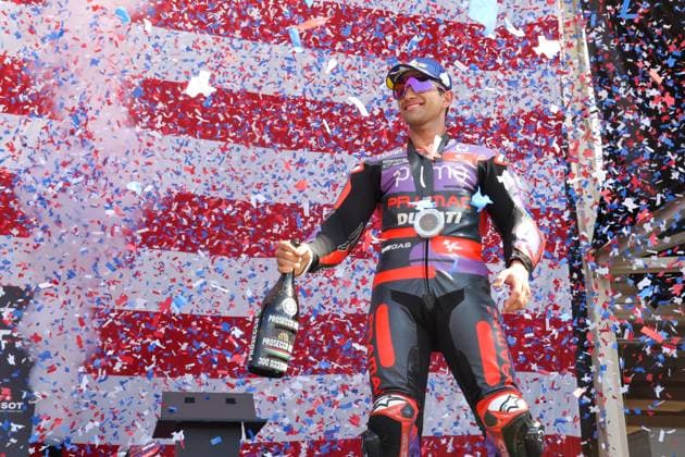 Bilder des Jahres 2024, Sport 04 April Sport Themen der Woche KW15 Sport Bilder des Tages AUSTIN, TX - APRIL 13: Jorge Martin (89) of Spain and Prima Pramac Racing Team with confetti in the background after the Tissot Sprint Race at the MotoGP Red Bull Grand Prix of the Americas on April 13, 2024, at Circuit of The Americas in Austin, Texas. (Photo by David Buono Icon Sportswire) AUTO: APR 13 MotoGP Red Bull Grand Prix of The Americas EDITORIAL USE ONLY Icon240413263