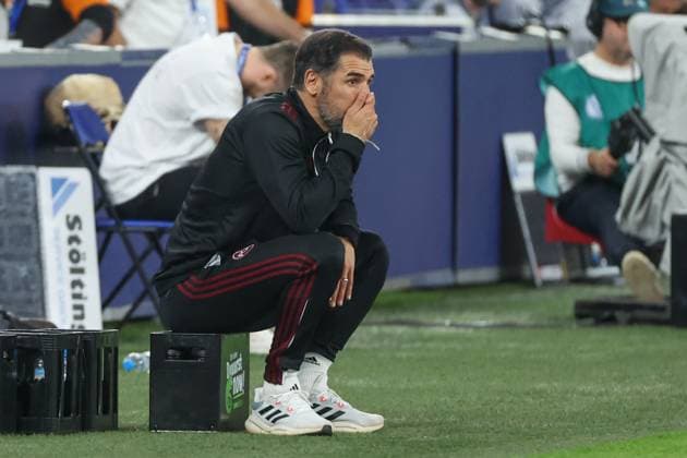 2. Bundesliga - FC Schalke 04 - 1. FC Nürnberg am 13.04.2024 in der Veltins-Arena auf Schalke Trainer Cristian Fiel (Nuernberg) unzufrieden, enttäuscht, enttaeuscht, niedergeschlagen