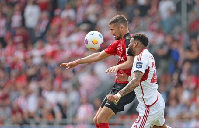 Fussball - 2. BL - SV Wehen Wiesbaden - Fortuna Düsseldorf - 13.04.24, Ivan Prtajin (SVWW), Jamil Siebert (Fortuna), -