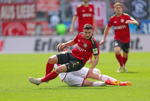 Fussball - 2. BL - SV Wehen Wiesbaden - Fortuna Düsseldorf - 13.04.24, Robin Heußer (SVWW), -