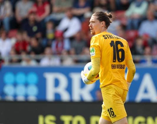 Fussball - 2. BL - SV Wehen Wiesbaden - Fortuna Düsseldorf - 13.04.24, Florian Stritzel (SVWW), -
