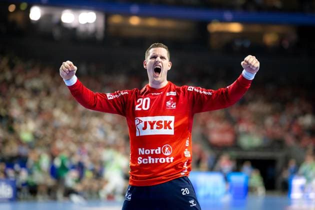 Bilder des Jahres 2024, Sport 04 April Sport Themen der Woche KW15 Sport Bilder des Tages 14.04.2024 - DHB-Pokal Rewe Final 4 - Fuechse Berlin - SG Flensburg-Handewitt Kevin Moller (Torhueter, Flensburg) Koeln Lanxess Arena Nordrhein-Westfalen Deutschland KlausTrotter-20240414-0202 *** 14 04 2024 DHB Pokal Rewe Final 4 Fuechse Berlin SG Flensburg Handewitt Kevin Moller Torhueter, Flensburg Koeln Lanxess Arena Nordrhein Westfalen Germany KlausTrotter 20240414 0202