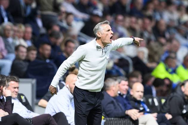 ALMELO - SC Heerenveen coach Kees van Wonderen during the Dutch Eredivisie match between Heracles Almelo and SC Heerenveen at the Erve Asito stadium on April 14, 2024 in Almelo, Netherlands. ANP COR LASKER Dutch Eredivisie 2023 2024 xVIxANPxSportx xxANPxIVx 495992469 originalFilename: 495992469.jpg