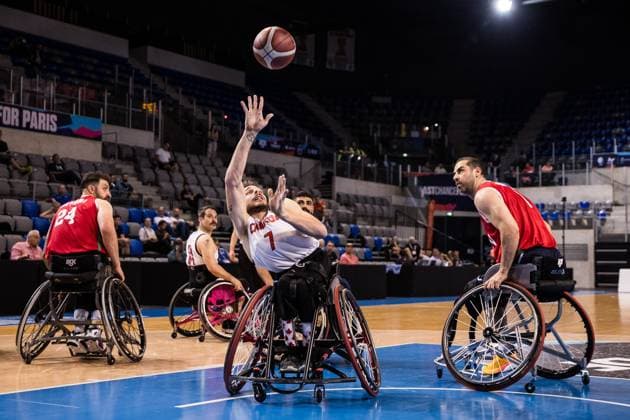 2024 IWBF Men’s Repechage: Kanda - Iran; 14.04.2024 Vincent Dallaire (Kanada, 7) im Wurf, Vahid Gholamazad (Iran, 7) 2024 IWBF Men’s Repechage: Kanda - Iran; Azur Arena, Antibes Copyright: xBEAUTIFULxSPORTS Wunderlx