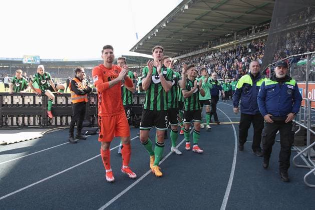 14.04.2024, xtgx, Fussball 2. Bundesliga, Fussball 2. Bundesliga, Eintracht Braunschweig - Hannover 96 emspor, v.l. Hannover enttaeuscht, schaut enttaeuscht, niedergeschlagen, disappointed (DFL DFB REGULATIONS PROHIBIT ANY USE OF PHOTOGRAPHS as IMAGE SEQUENCES and or QUASI-VIDEO) Braunschweig