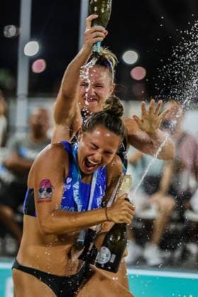 (240414) -- LAGUNA PROVINCE, April 14, 2024 -- Gold medalists Germany s Chenoa Christ (rear) and Anna-Lena Grune celebrate during the awarding ceremony at the Volleyball World Beach Pro Tour Futures in Laguna Province, the Philippines, April 14, 2024. ) (SP)THE PHILIPPINES-LAGUNA PROVINCE Beach volleyball, Beachvolleyball BEACH PRO TOUR FUTURES-AWARDING CEREMONY ROUELLExUMALI 