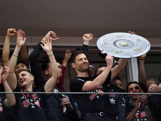 Sport Bilder des Tages 14.04.2024, Leverkusen, Germany, BayArena, Bayer 04 Leverkusen vs SV Werder Bremen - 1. Bundesliga, Trainer Xabier Xabi Alonso (Bayer 04 Leverkusen) Jubel, jubelt, jubeln (Foto Ralf Treese) DFB DFL REGULATIONS PROHIBIT ANY USE OF PHOTOGRAPHS AS IMAGE SEQUENCES AND OR QUASI-VIDEO. Leverkusen BayArena North Rhine-Westphalia Germany