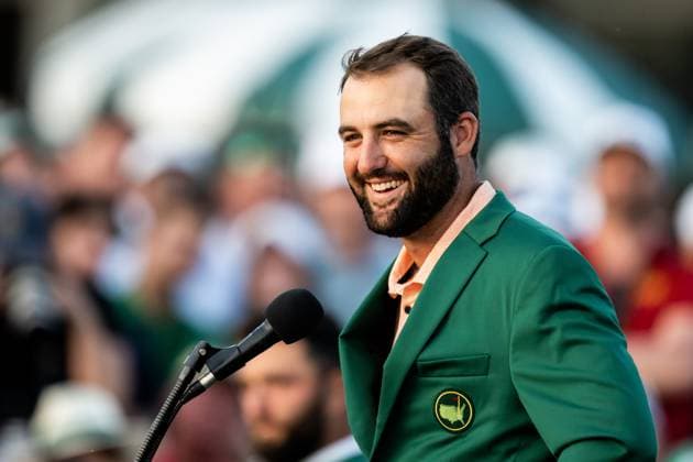 Sport Bilder des Tages 240414 Scottie Scheffler of the United States during the Green Jacket Ceremony after winning the final round of the 2024 Masters Golf Tournament on April 14, 2024 in Augusta. Photo: Petter Arvidson BILDBYRAN kod PA PA0795 bbeng golf masters the masters Augusta us masters jubel Copyright: PETTERxARVIDSON BB240414PA229