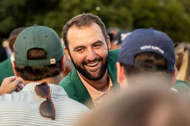 240414 Scottie Scheffler of the United States celebrate after winning the final round of the 2024 Masters Golf Tournament on April 14, 2024 in Augusta. Photo: Petter Arvidson BILDBYRAN kod PA PA0795 bbeng golf masters the masters Augusta us masters jubel Copyright: PETTERxARVIDSON BB240414PA235