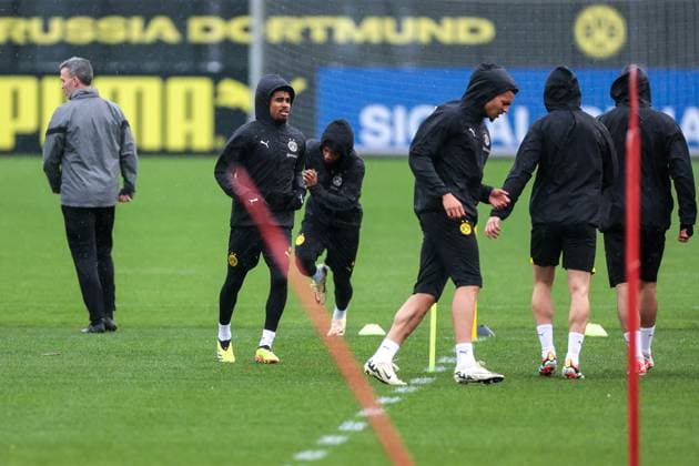 15.04.2024, Fussball, Saison 2023 2024, UEFA Champions League, UCL, Abschlusstraining, Borussia Dortmund - Atletico Madrid, v. l. Ian Maatsen (Borussia Dortmund), Julien Duranville (Borussia Dortmund), Felix Nmecha (Borussia Dortmund), Dortmund Signal Iduna Park NRW Deutschland xRHR-FOTO DEx Copyright: DennisxEwert RHR-FOTOx RHR-FOTO DE